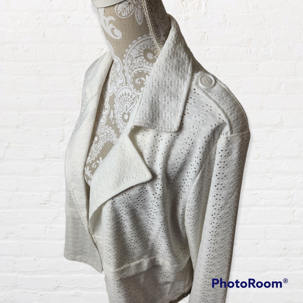 Estimated 1946 by Cato white eyelet jacket size large